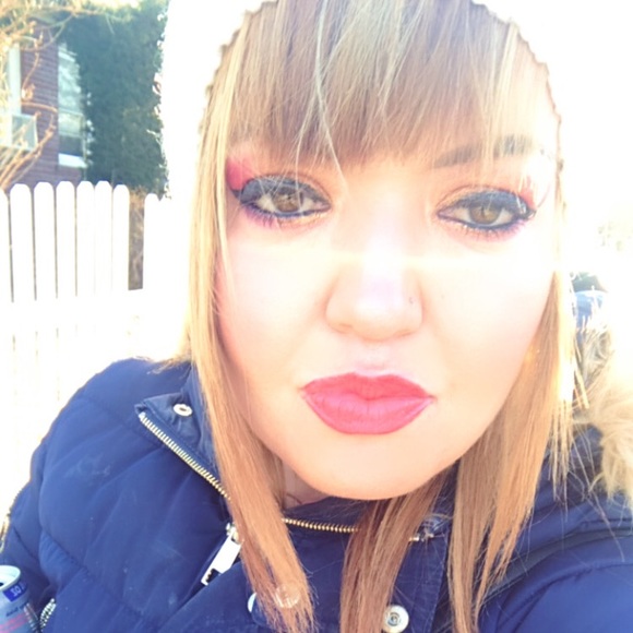 Meet your Posher, Christine - Picture 17 of 17